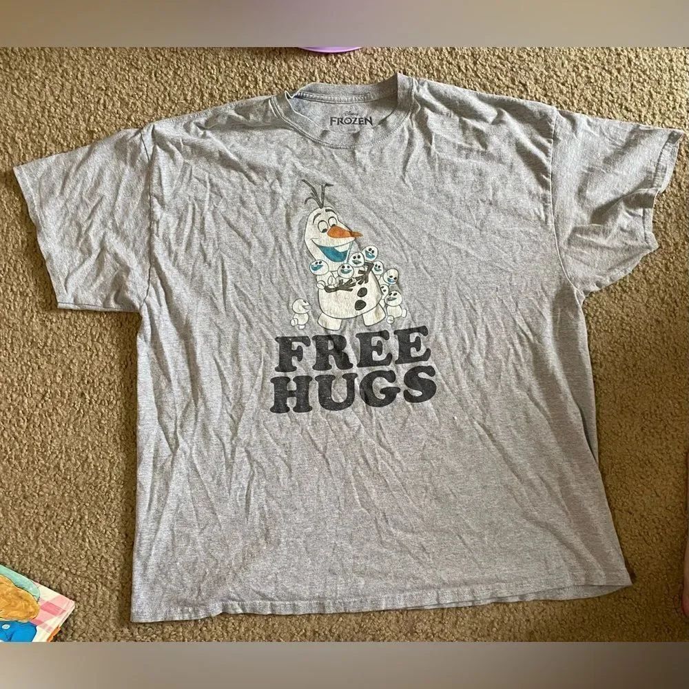 Frozen Olaf Free Hugs Tshirt